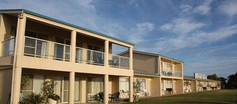 Lakeview Motel & Apartments