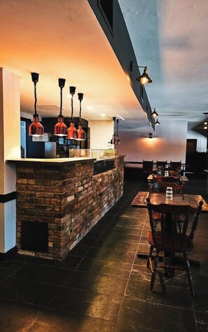 Dining - Ascot Motor Inn (Sydney)