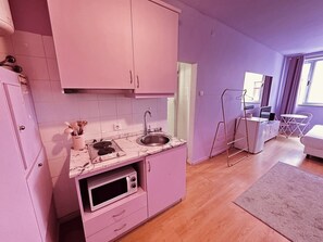 Microwave, stovetop, toaster - Lazy Apartments - Ap 3 * Breakfast included (Porto)