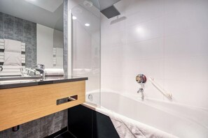 Bathroom - Hotel Restaurant Verviers (Verviers)