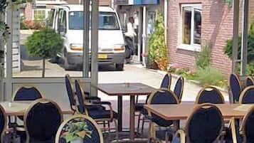 Buiten dineren