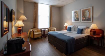 Grand Hotel De Draak And Residence Dagmara