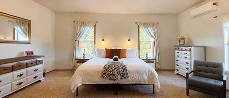 Silitysrauta/-lauta, vauvan matkasänky, ilmainen Wi-Fi, vuodevaatteet