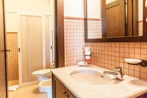 Bathroom - Tenuta La Baronessa (Tuglie)