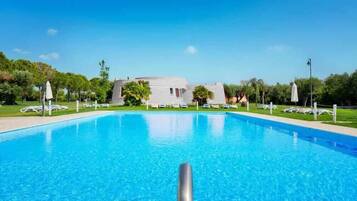 Piscina a l'aire lliure