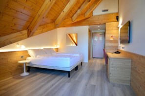 Room - Alp Holiday Dolomiti (Dimaro Folgarida)