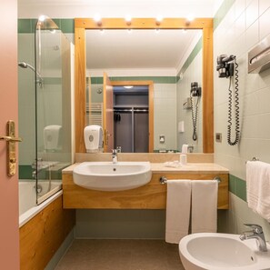 Bathroom - Alp Holiday Dolomiti (Dimaro Folgarida)