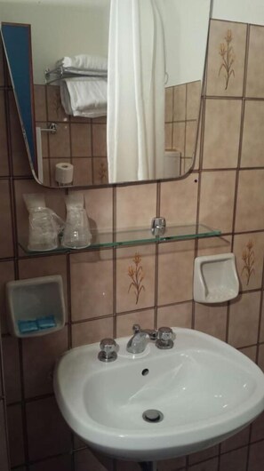 Bathroom - Hotel Europa (Rovigo)