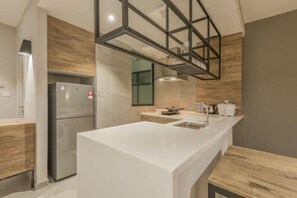 Private kitchen - Jinhold Hotel And Serviced Apartment (Miri)
