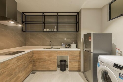 Jinhold Hotel And Serviced Apartment