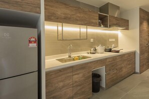 Private kitchen - Jinhold Hotel And Serviced Apartment (Miri)