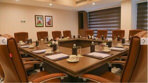 Meeting facility - Efcee Sarovar Portico (Bhavnagar)