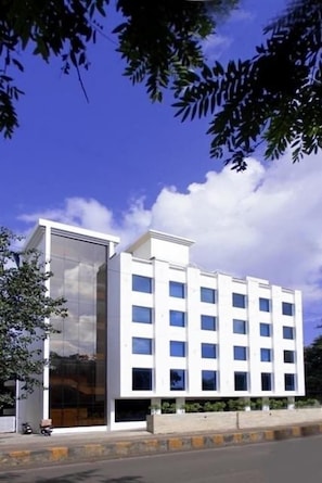Exterior - Hotel Emerald Park- Sharanpur (Nashik)