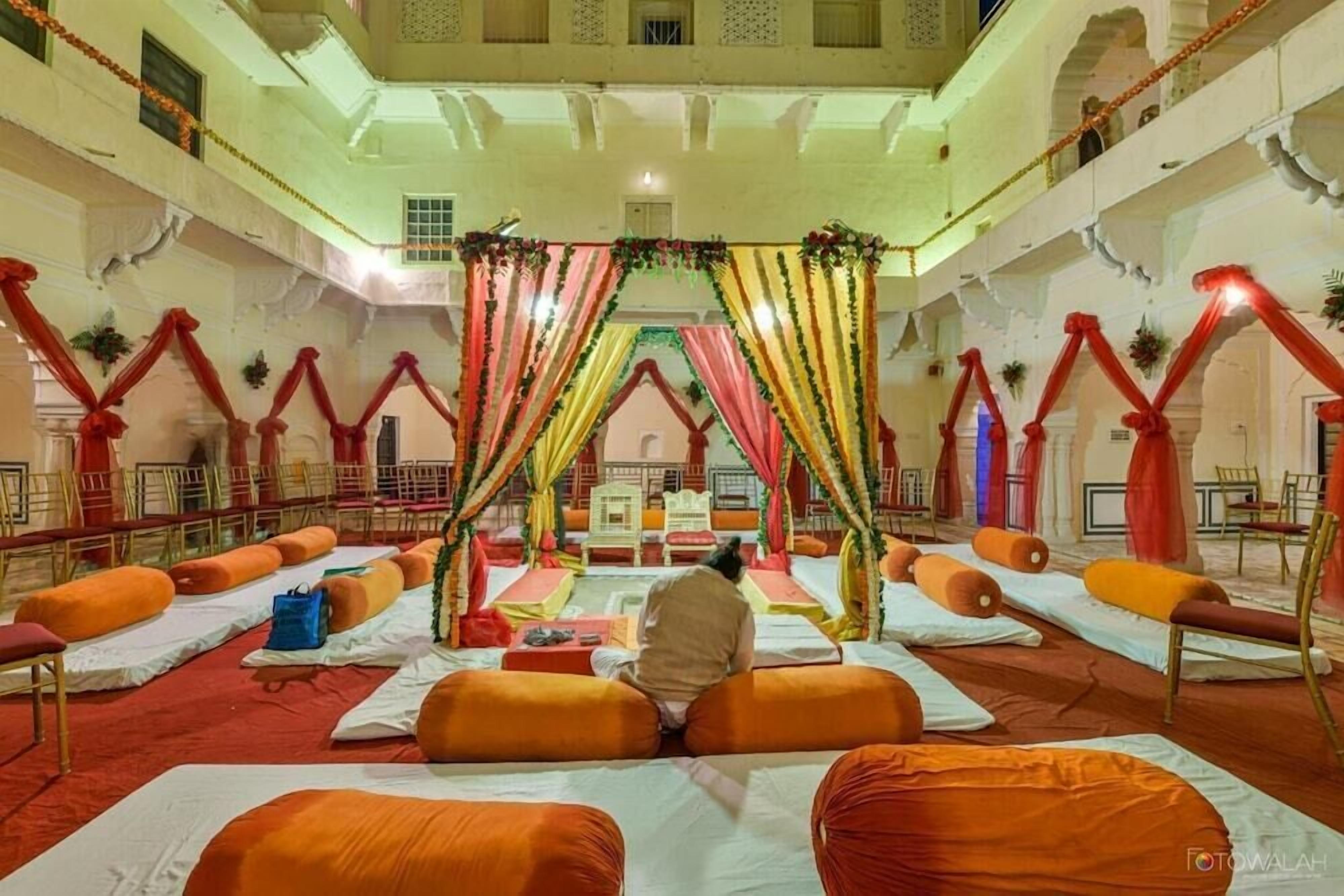 Banquet hall