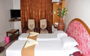 Room - Shanbhag Towers International (Hospet)