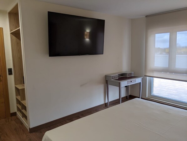 Room - Cristal Aeropuerto (Castrillon)