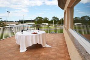 Property grounds - Cristal Aeropuerto (Castrillon)