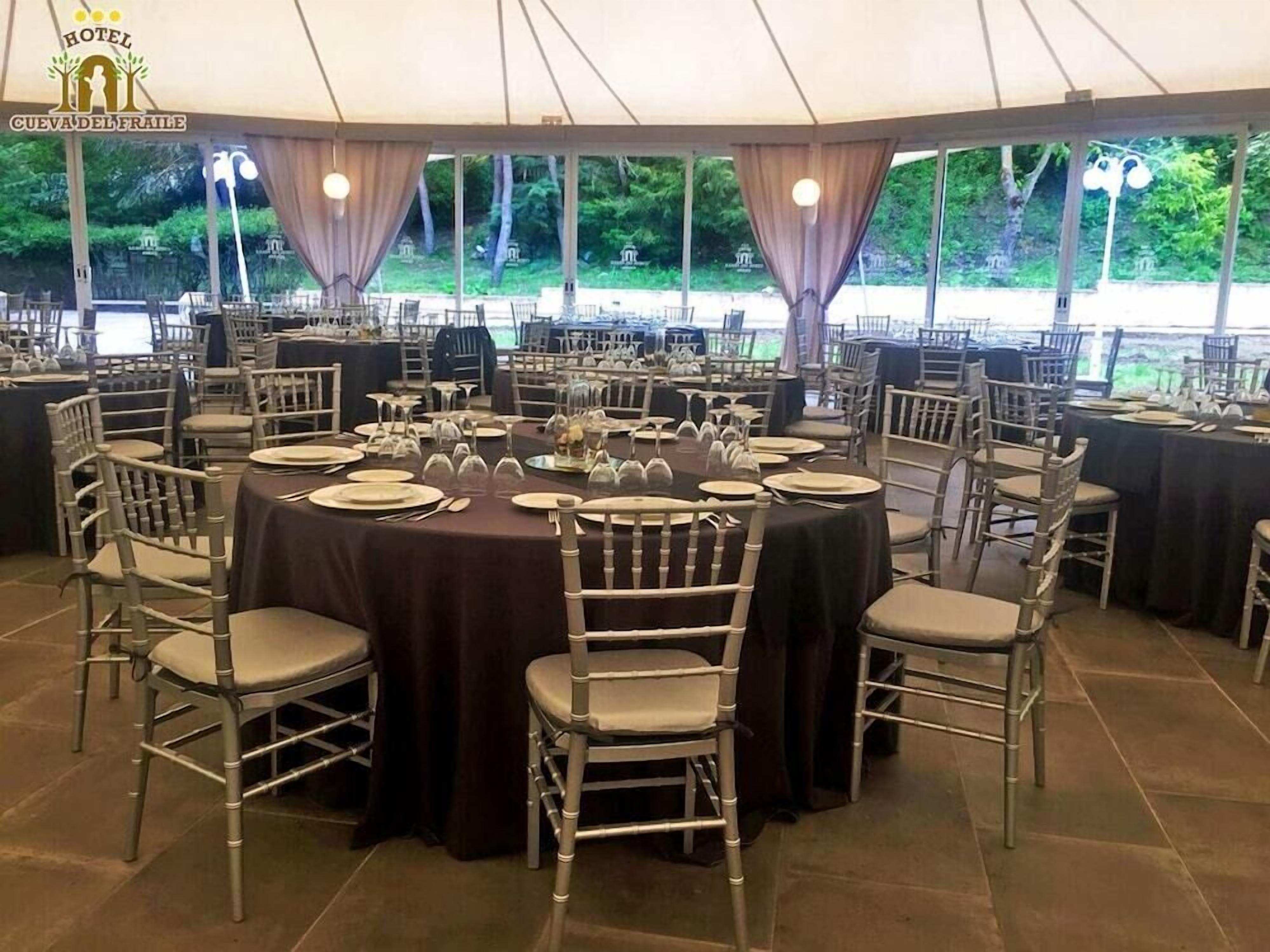 قاعة الولائم والاحتفالات