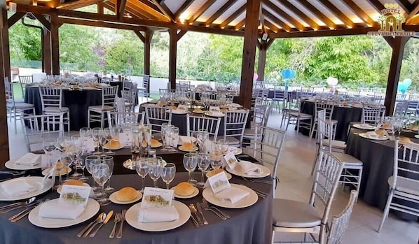 Espace de banquet à l’extérieur