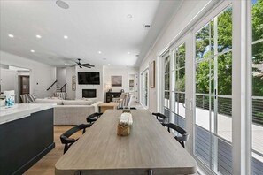 Dining - Spacious 7BR, New Build, Near Ocean, Private Pool, Elevator, Free Golf (Hilton Head Island)