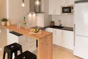 Private kitchen - Mediterraneo Sitges Hotel & Apartments (Sitges)