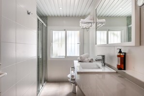 Bathroom - Cenit Apartments (Ibiza Town)