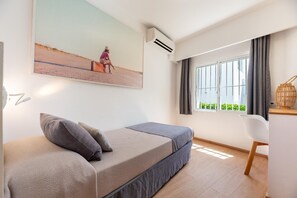 Room - Cenit Apartments (Ibiza Town)