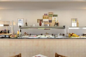 Dining - Cenit Apartments (Ibiza Town)