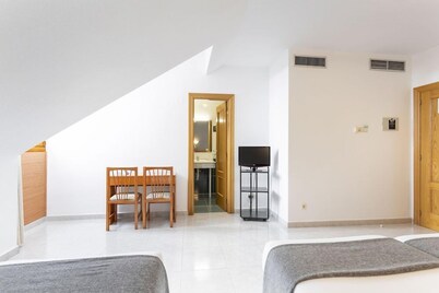 Hotel Maria De Molina