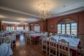 Banquet hall - Don Juan De Austria (Jarandilla de la Vera)