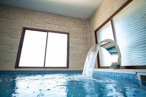 Pool - Don Juan De Austria (Jarandilla de la Vera)