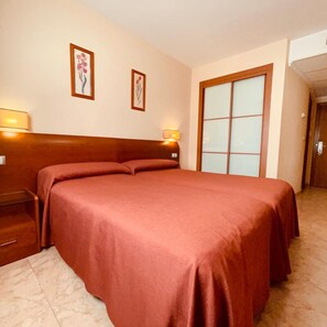Room - Complejo Hostelero Torrijos (Cheste)