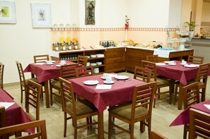 Dining - Complejo Hostelero Torrijos (Cheste)