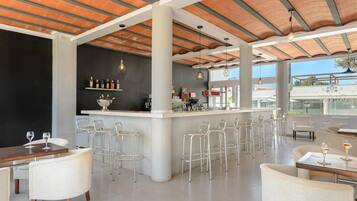 Bar (en el alojamiento)