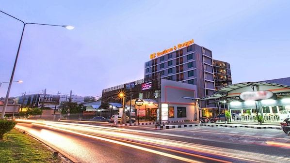 A multi-story building with a sign reading "B2 Boutique & Budget." - B2 Phuket (Ratsada)