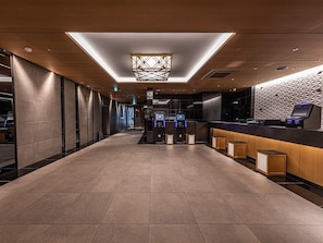 Lobby - APA Hotel Shinosaka eki Tower (Osaka)