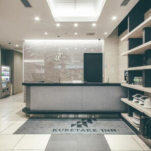 Lobby - Kuretake Inn Osaka Midousuji Hommachi (Osaka)