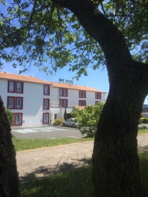 Exterior - Brit Hotel Brasserie Du Cap (Perigny)