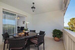 Terrace - Villa with private pool, terrace and garden (Nerezisca)