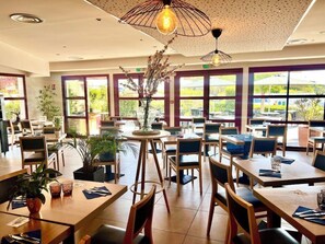 Dining - The Originals Beziers Est Le Pavillon (Villeneuve-les-Beziers)
