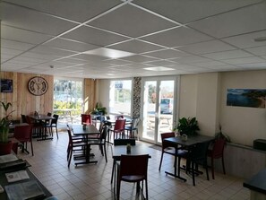 Dining - Fasthotel Montpellier - St Jean De Vedas (Saint-Jean-de-Vedas)