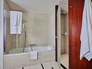 Bathroom - Hotel LE Mauritia (Pornic)