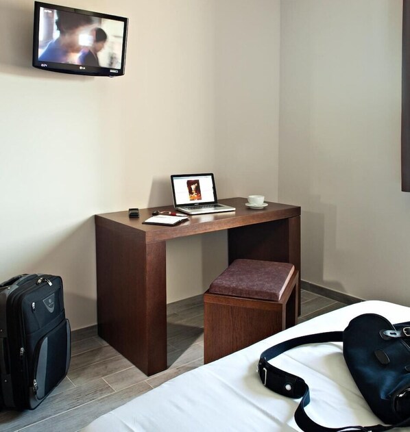 Interior - Inter-hotel Le Ya'tis (Saint-Laurent-des-Arbres)