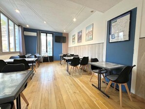 Dining - P'tit Dej Hotel Niort (Niort)