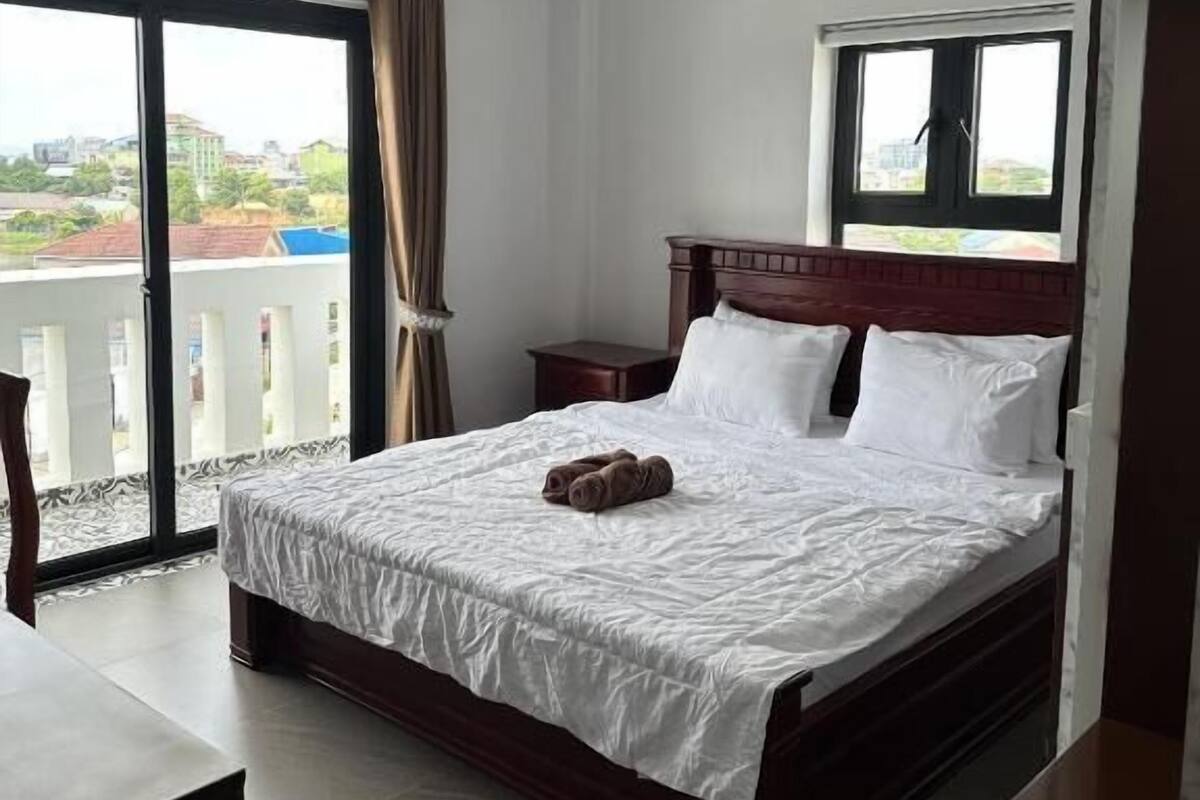 ダブルルーム バルコニー バレービュー | ノートパソコン用作業スペース、WiFi (無料)