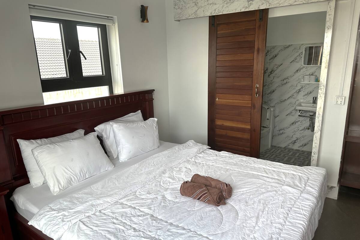 双人房, 阳台 | 笔记本电脑工作区、免费 WiFi、床单