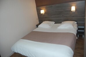 Room - Hotel Des Portes De Meuse (Pagny-sur-Meuse)