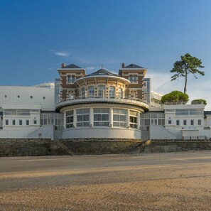 Exterior - Alliance Pornic Resort Hotel Thalasso-spa (Pornic)