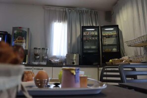 Dining - Village Hotel (Villefontaine)