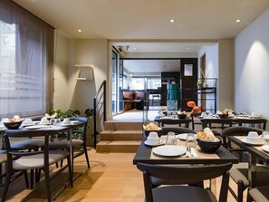 Dining - Citotel Leopol (Lorient)